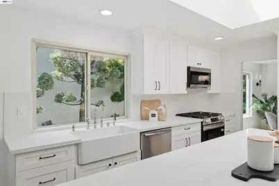 7516 Olive Dr, Pleasanton, CA 94588 - Photo 11