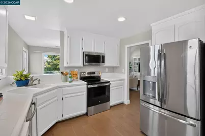 1035 Pinehurst Ct, Concord, CA 94521 - Photo 17