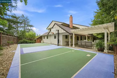 2516 Roundhill Dr, Alamo, CA 94507 - Photo 31