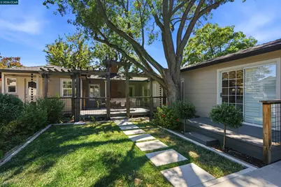 148 Roslyn Dr, Concord, CA 94518 - Photo 31