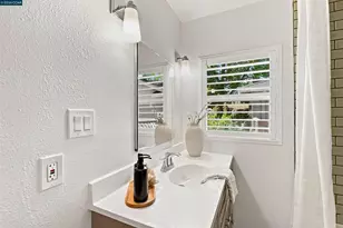 148 Roslyn Dr, Concord, CA 94518 - Photo 25
