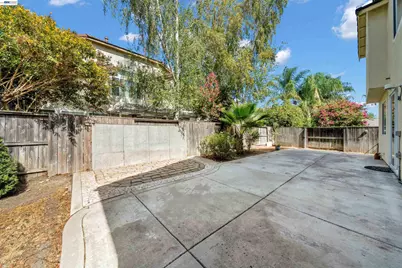 10324 Almanor Cir, Stockton, CA 95219 - Photo 25