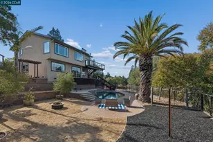 61 St Thomas Ln, Pleasant Hill, CA 94523 - Photo 5