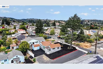 18473 Apricot Way, Castro Valley, CA 94546 - Photo 29