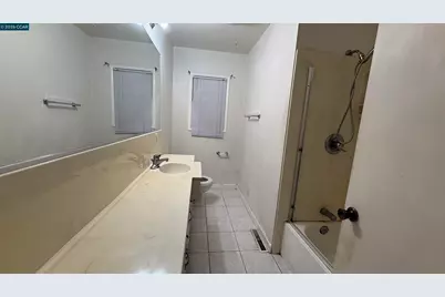 176 Sequoia Dr, Pittsburg, CA 94565 - Photo 3