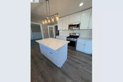2050 102nd Ave, Oakland, CA 94603 - Photo 17