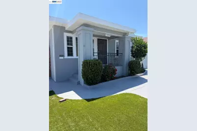 2050 102nd Ave, Oakland, CA 94603 - Photo 3