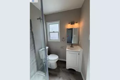 2050 102nd Ave, Oakland, CA 94603 - Photo 33