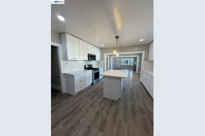 2050 102nd Ave, Oakland, CA 94603 - Photo 17