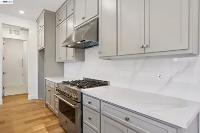 1054 Riverbend Drive, Brentwood, CA 94513 - Photo 9