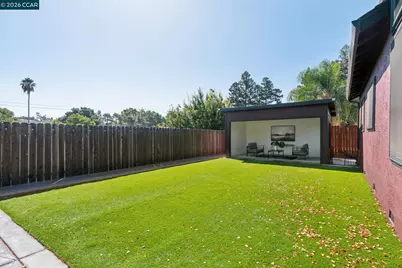 2554 Holly View Ct, Martinez, CA 94553 - Photo 41