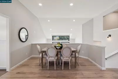 2554 Holly View Ct, Martinez, CA 94553 - Photo 9