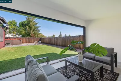 2554 Holly View Ct, Martinez, CA 94553 - Photo 43