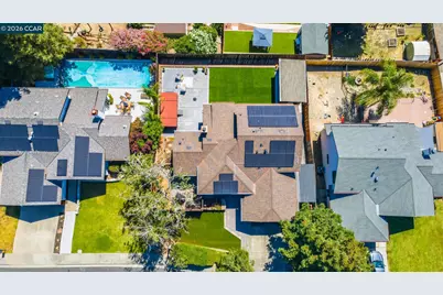 2554 Holly View Ct, Martinez, CA 94553 - Photo 51