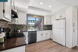 2554 Holly View Ct, Martinez, CA 94553 - Photo 13