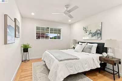 824 Moraga Dr, San Leandro, CA 94578 - Photo 13