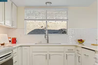 17112 Los Banos St, Hayward, CA 94541 - Photo 23