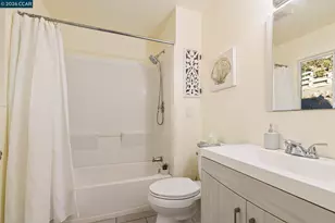 17112 Los Banos St, Hayward, CA 94541 - Photo 33