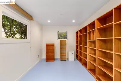 571 Athol, Oakland, CA 94606 - Photo 13