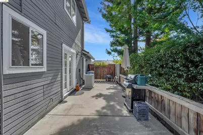 1835 Mountview Ter, Benicia, CA 94510 - Photo 23