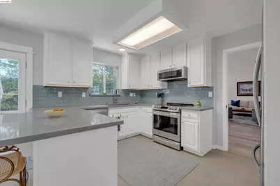 1835 Mountview Ter, Benicia, CA 94510 - Photo 7
