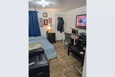 1086 66th St, Oakland, CA 94608 - Photo 29