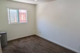 1086 66th St, Oakland, CA 94608 - Photo 27