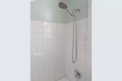 1086 66th St, Oakland, CA 94608 - Photo 15