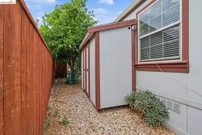 184 Maureen Cir, Bay Point, CA 94565 - Photo 25