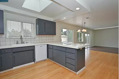 21 Eric Ct, Pleasant Hill, CA 94523 - Photo 23