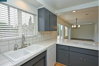21 Eric Ct, Pleasant Hill, CA 94523 - Photo 17