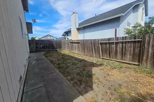 2324 Bellam Ct, Santa Rosa, CA 95401 - Photo 9