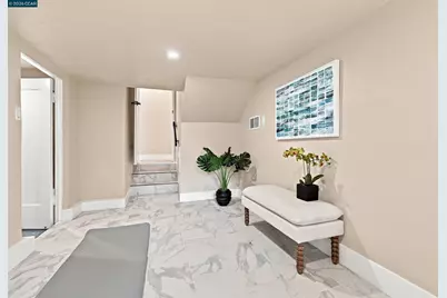 5672 Carberry Avenue, Oakland, CA 94609 - Photo 29