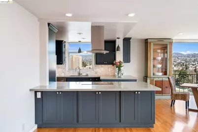 177 19th St #11E, Oakland, CA 94612 - Photo 9