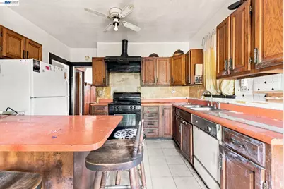 4621 Park Blvd, Oakland, CA 94602 - Photo 9