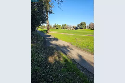 1471 Marchbanks Dr #2, Walnut Creek, CA 94598 - Photo 5