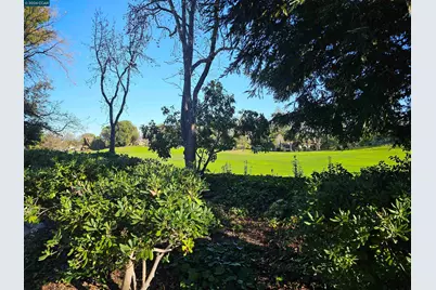 1471 Marchbanks Dr #2, Walnut Creek, CA 94598 - Photo 3