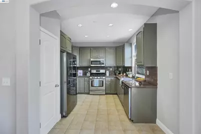 4101 Toddika Ln, Castro Valley, CA 94546 - Photo 11