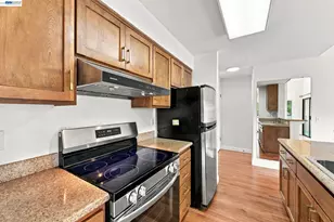 39109 Guardino Dr, Fremont, CA 94538 - Photo 9