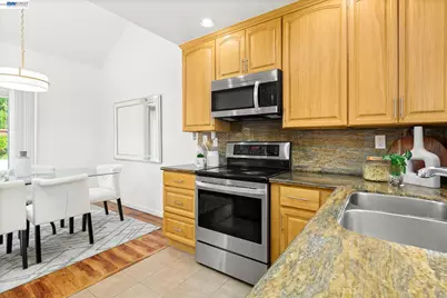 5439 Sunstar Commons, Fremont, CA 94555 - Photo 17