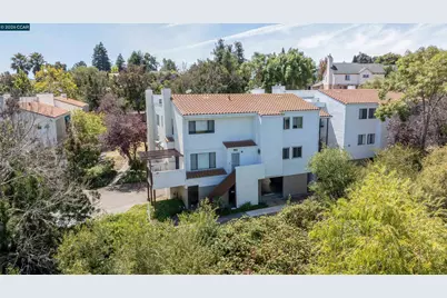 1729 Dalessi Dr, Pinole, CA 94564 - Photo 5
