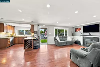 4074 Hamlet Ct, Concord, CA 94521 - Photo 7