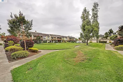 3122 La Cresta, Alameda, CA 94502 - Photo 3