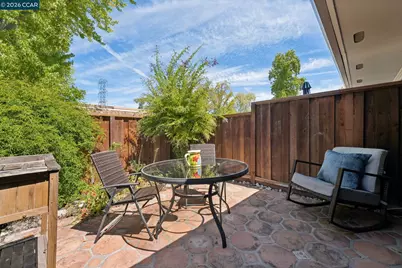 2037 Ptarmigan Dr #2, Walnut Creek, CA 94595 - Photo 11