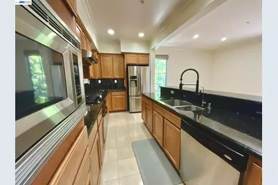19 Edgewood Pl, Belmont, CA 94002 - Photo 9