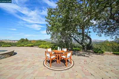 300 Oak View Ter, Danville, CA 94526 - Photo 37
