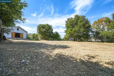 300 Oak View Ter, Danville, CA 94526 - Photo 47