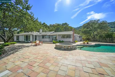 300 Oak View Ter, Danville, CA 94526 - Photo 39