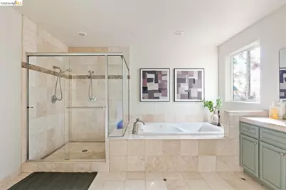 6577 Glen Oaks Way, Oakland, CA 94611 - Photo 41