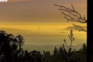 6577 Glen Oaks Way, Oakland, CA 94611 - Photo 23